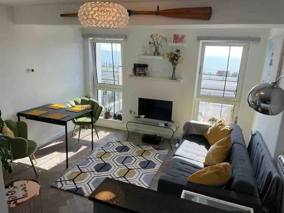 Sea View - 2 Bedroom - West Pier - Brighton Beach 0*,