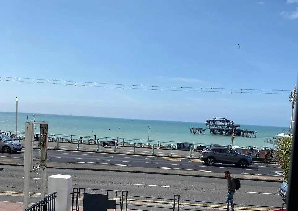 Sea View - 2 Bedroom - West Pier - Brighton Beach